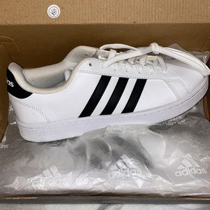 NWT Adidas Grand Court Sneakers